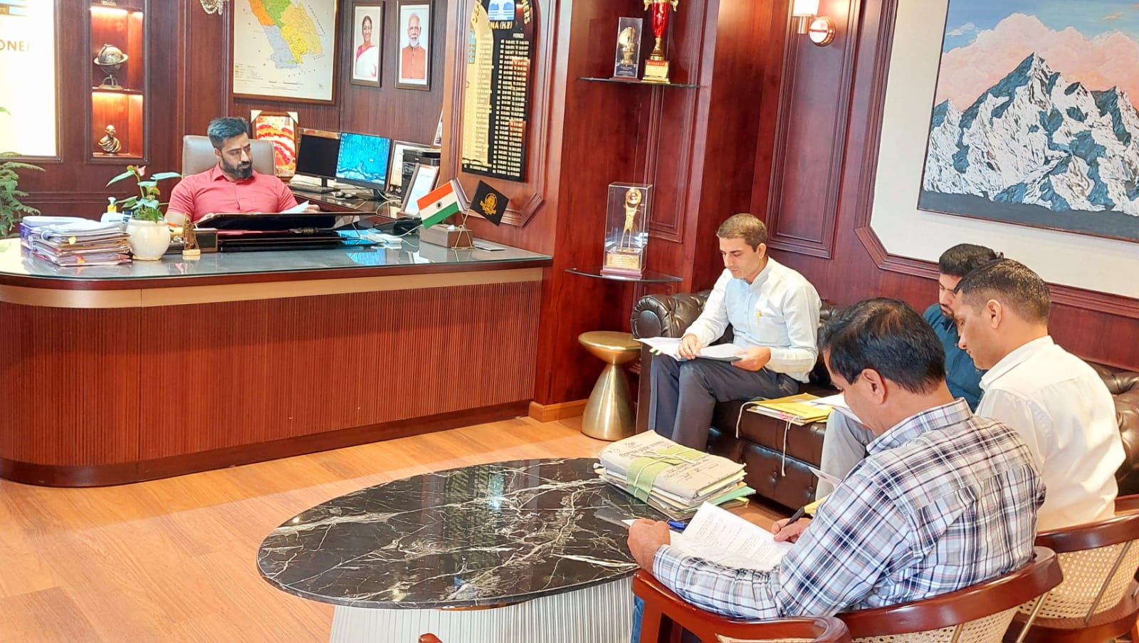 Quarterly review meeting of Public Distribution System concluded under the chairmanship of Deputy Commissioner Jatin.